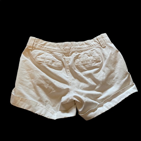 Old Navy Favorite Khakis Shorts - Picture 2 of 3